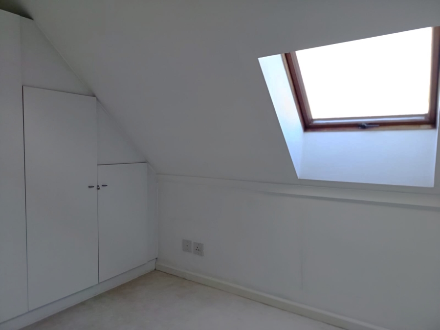 To Let 2 Bedroom Property for Rent in Gardens Western Cape
